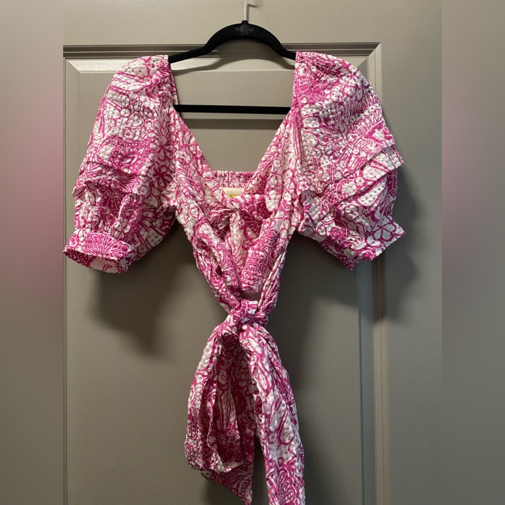 Anthropologie Maeve pink puff sleeve crop top.